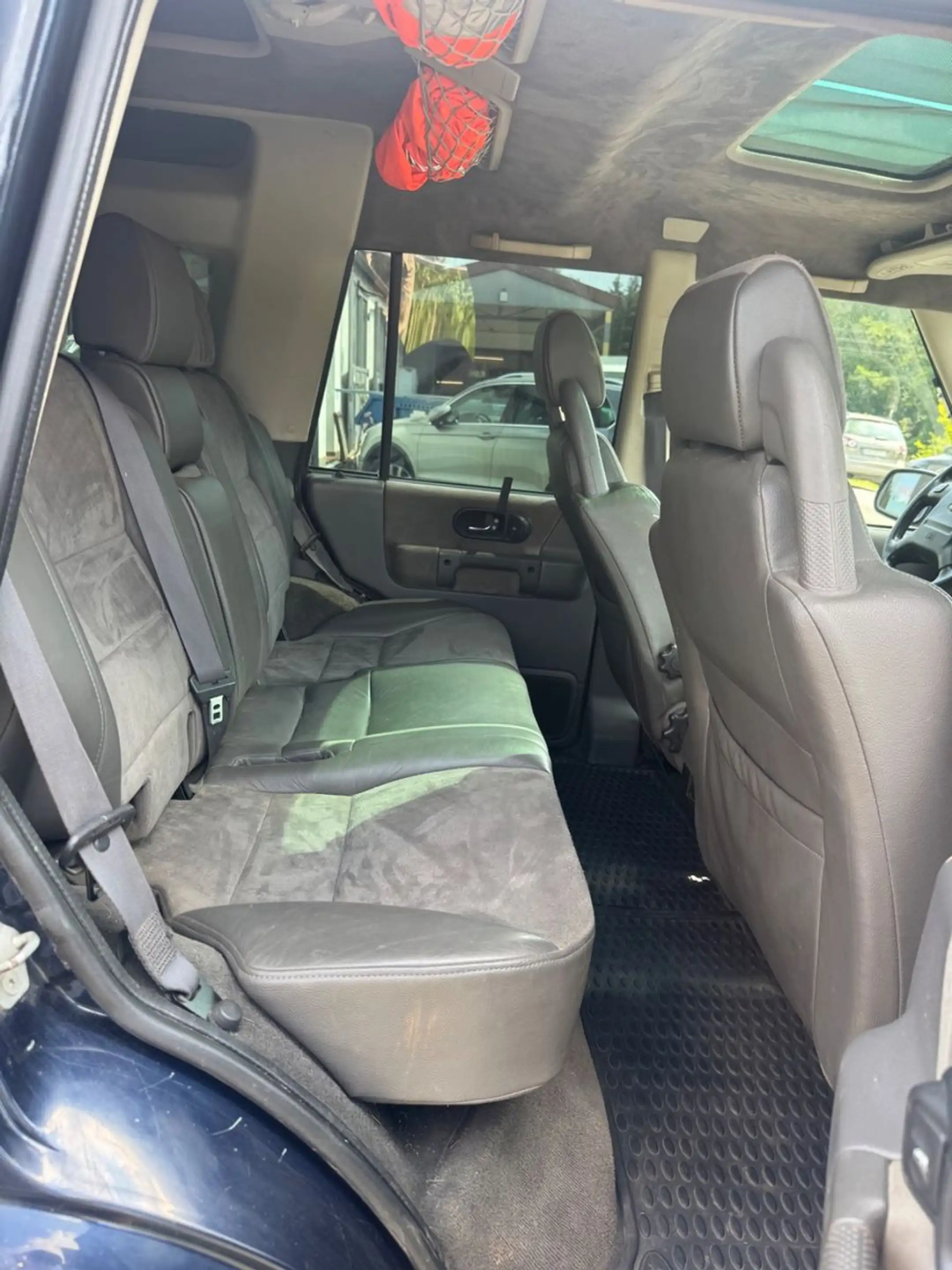 Land Rover Discovery 2 — photo 14