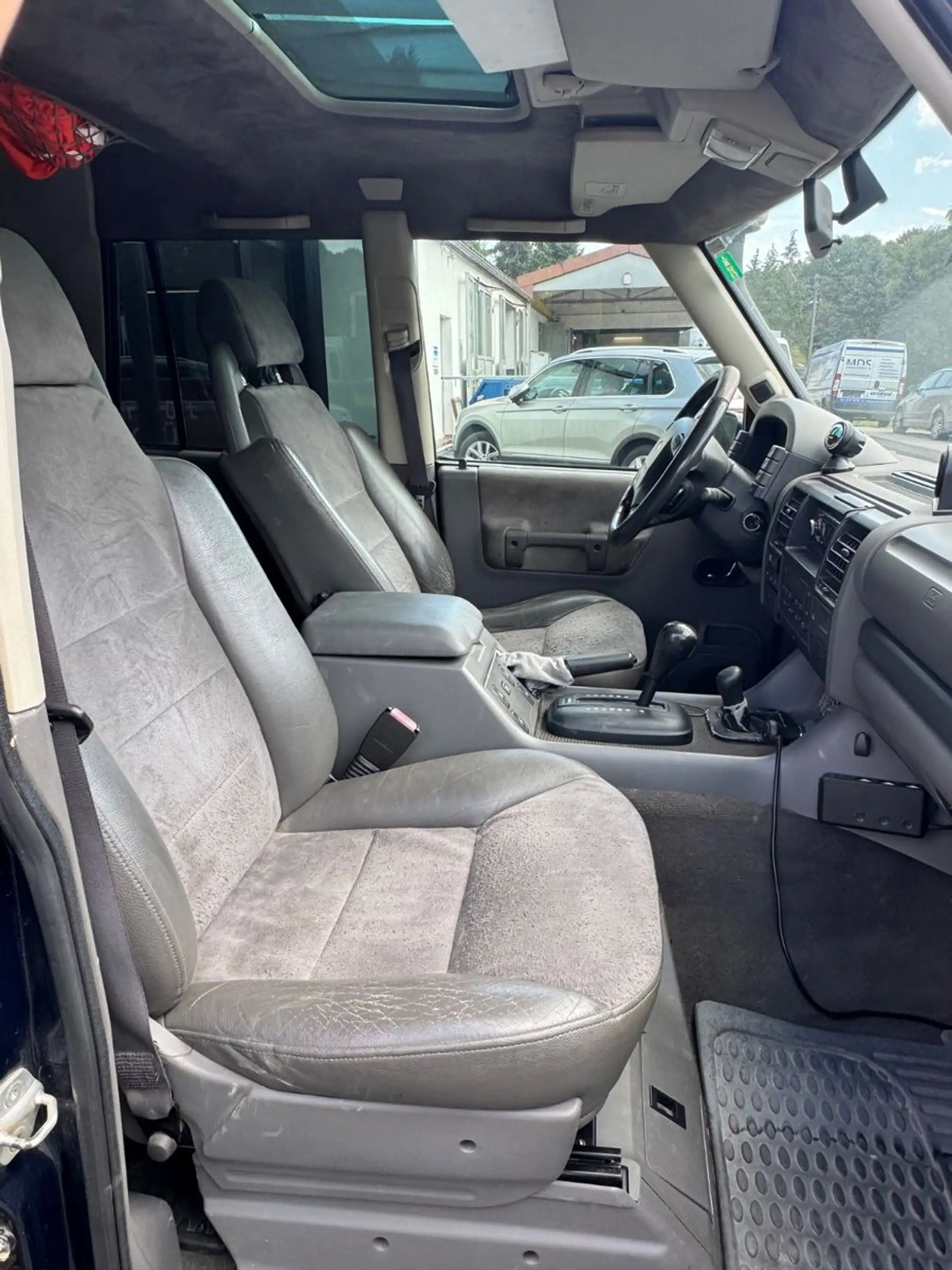 Land Rover Discovery 2 — photo 12