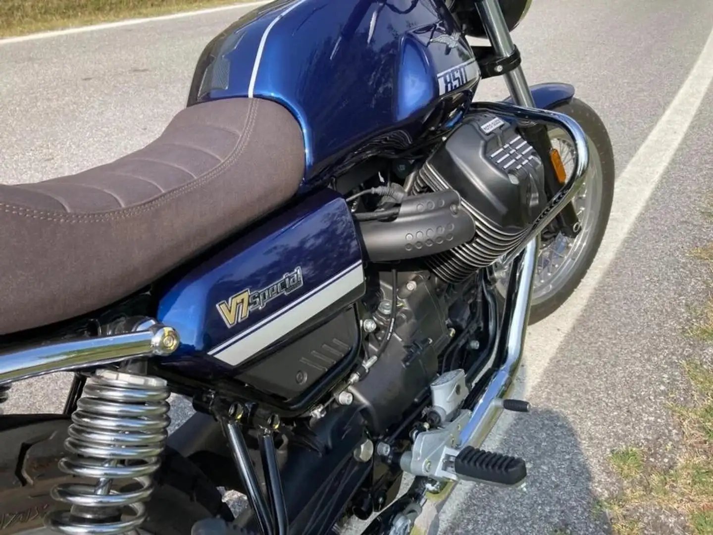 Moto Guzzi V 7 Blu/Azzurro - 2