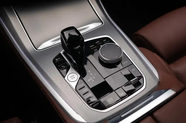BMW X5 view 24
