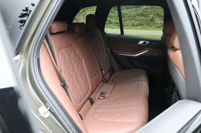 BMW X5 view 19