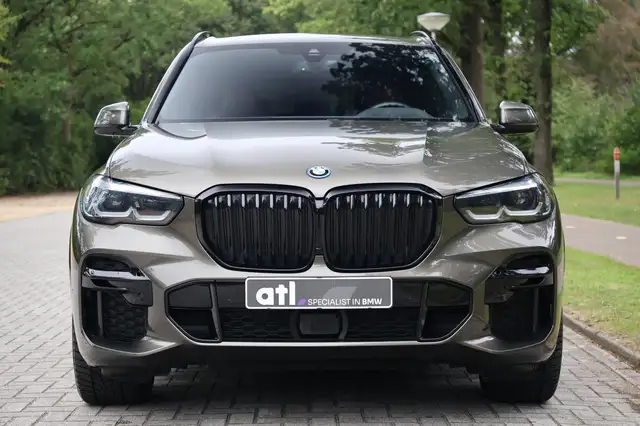 BMW X5 view 12
