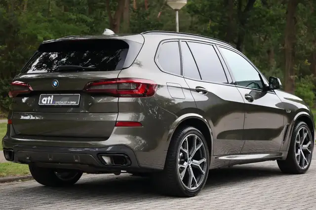 BMW X5 view 9