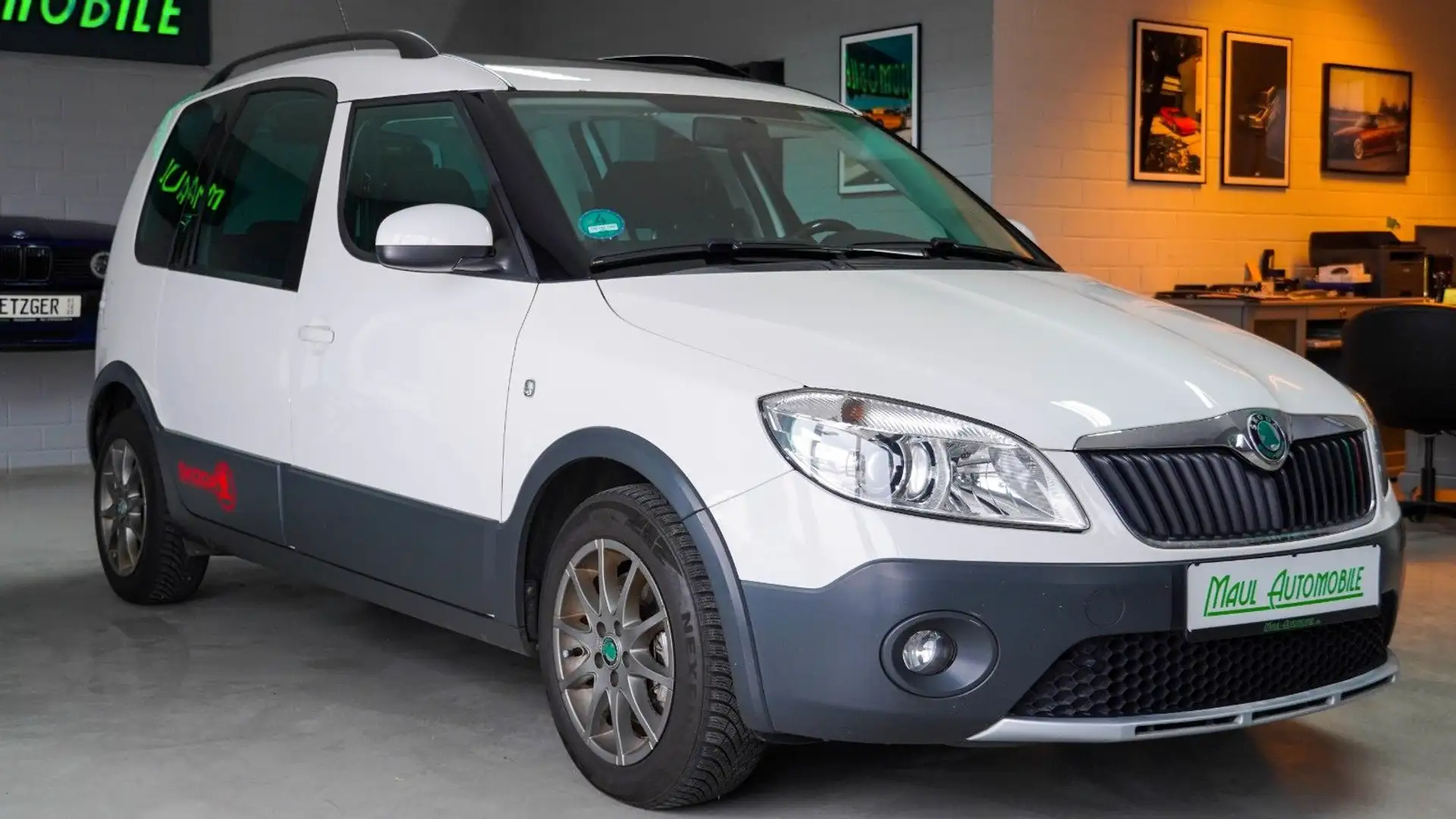 Skoda Roomster Scout PlusEdition Pdc,Klima,Shz,Ahk,8-F Blanc - 2