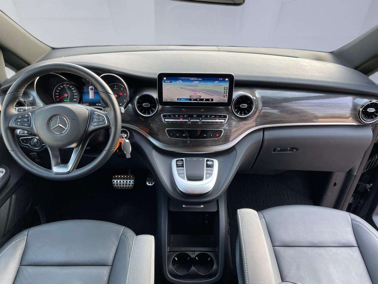 Mercedes-Benz V 250