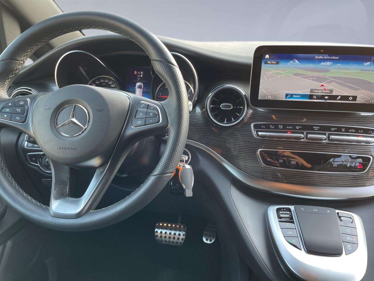 Mercedes-Benz V 250