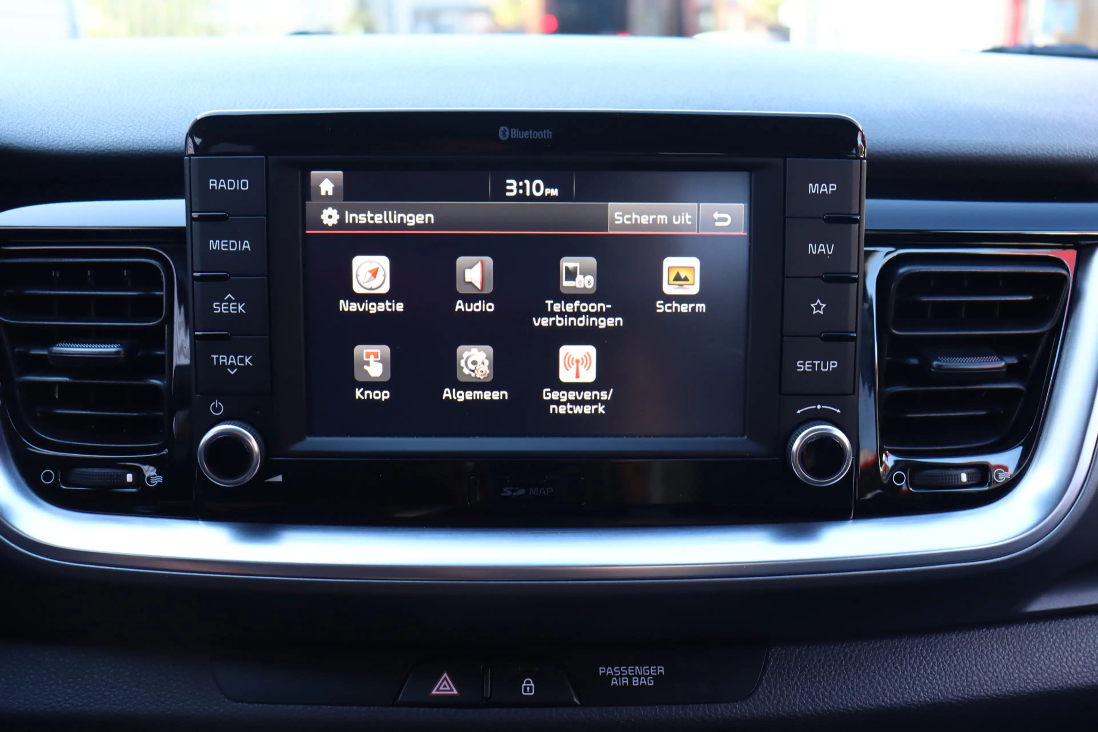 Kia Stonic 1.0 T-GDi Sports Edition O.a: PDC, Camera, DAB, Na — photo 17