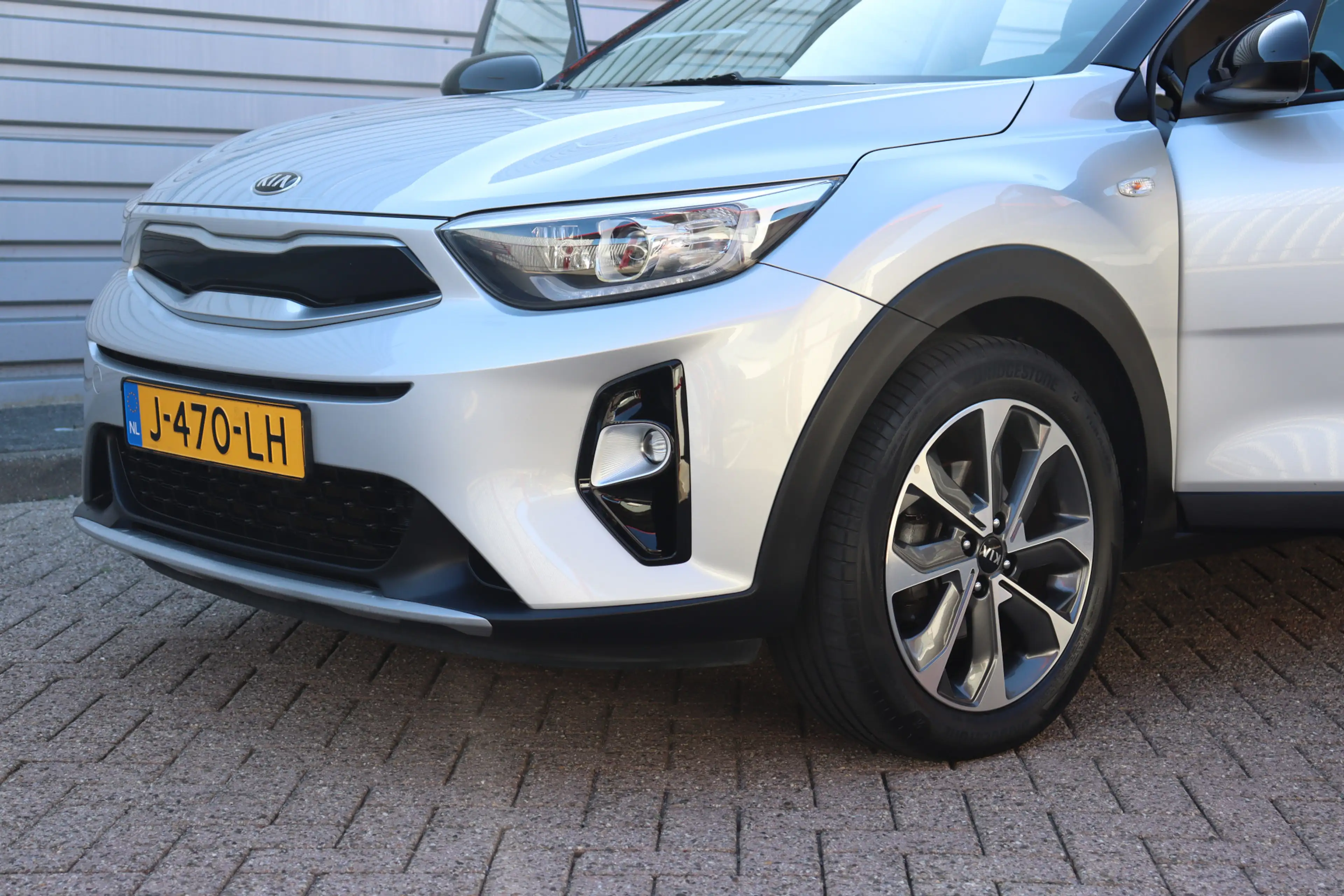 Kia Stonic 1.0 T-GDi Sports Edition O.a: PDC, Camera, DAB, Na — photo 11