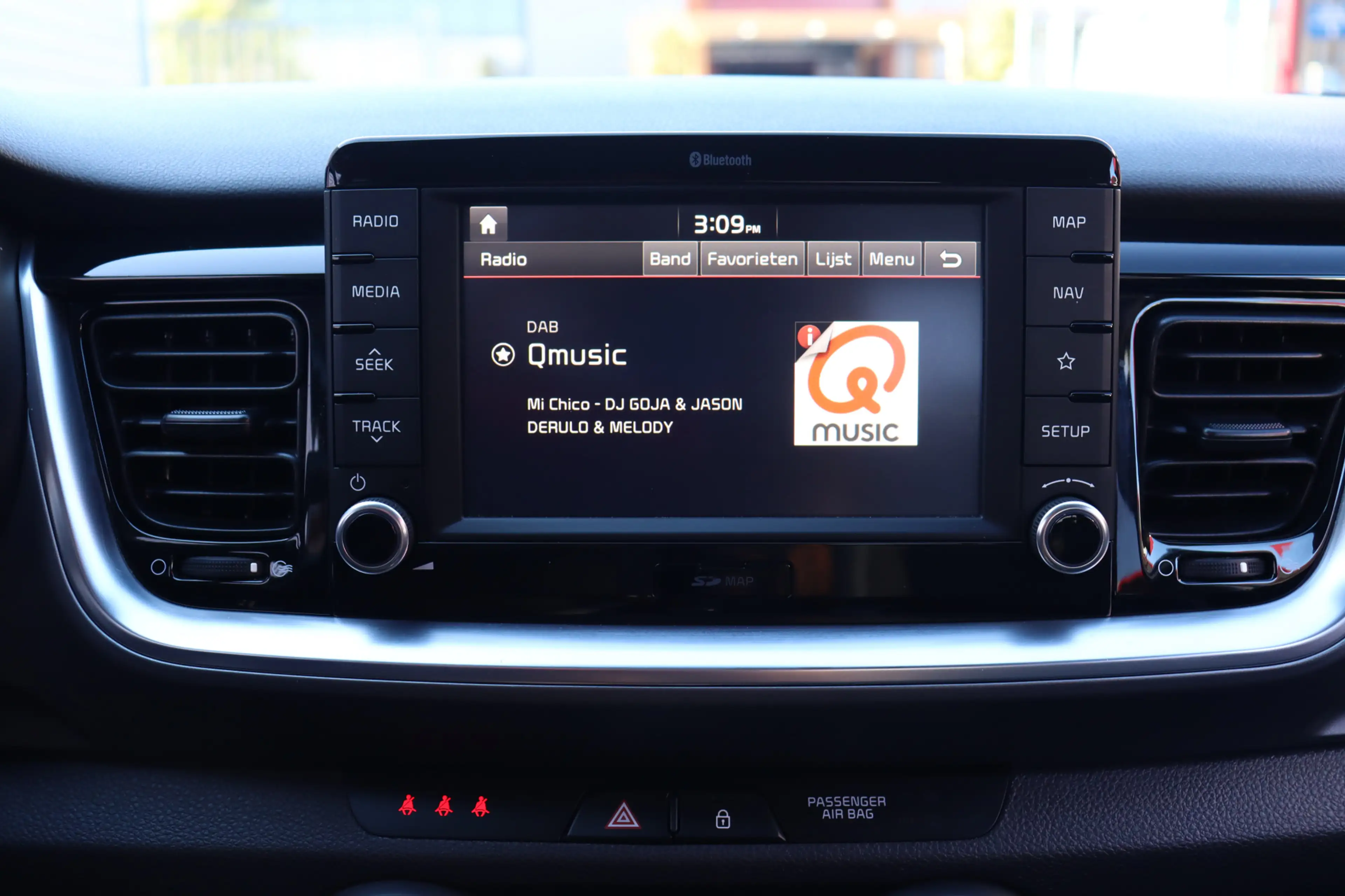 Kia Stonic 1.0 T-GDi Sports Edition O.a: PDC, Camera, DAB, Na — photo 16
