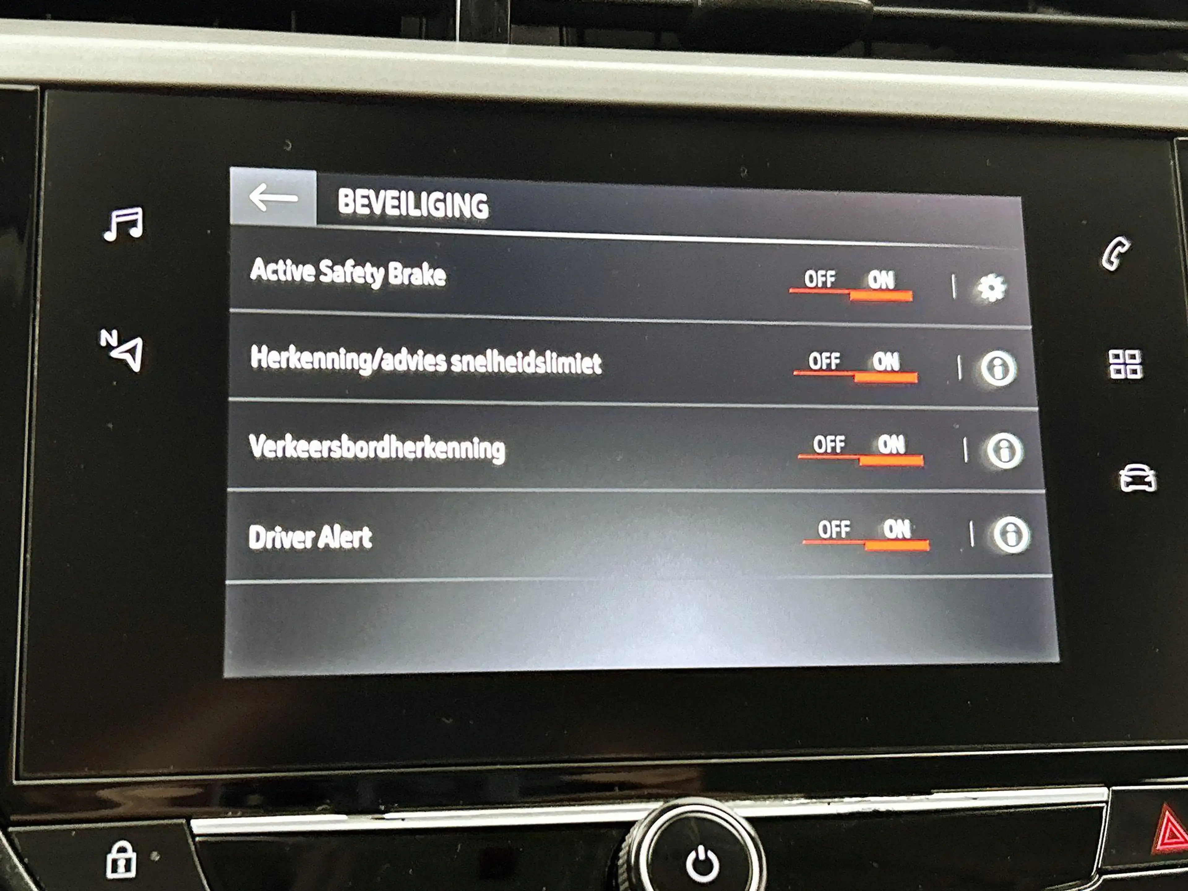 Opel Corsa-e Electric 50 kWh — photo 11