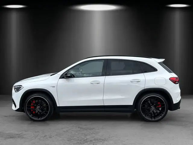 Mercedes-Benz Gla Class view 2