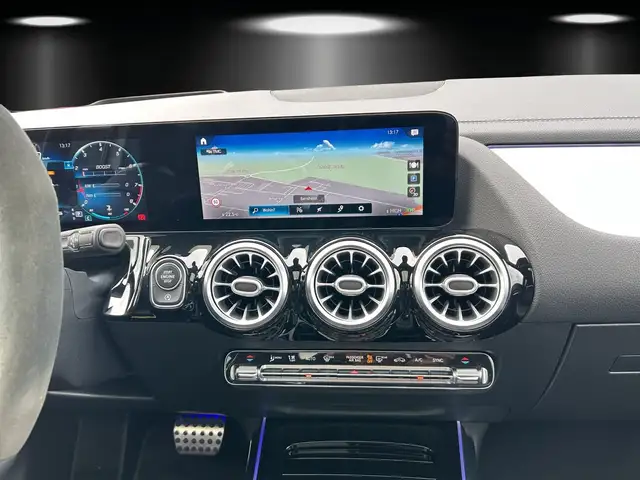 Mercedes-Benz Gla Class view 11