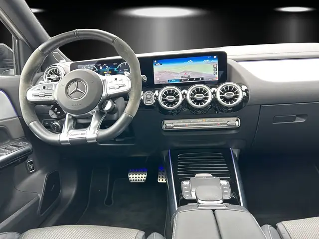 Mercedes-Benz Gla Class view 10