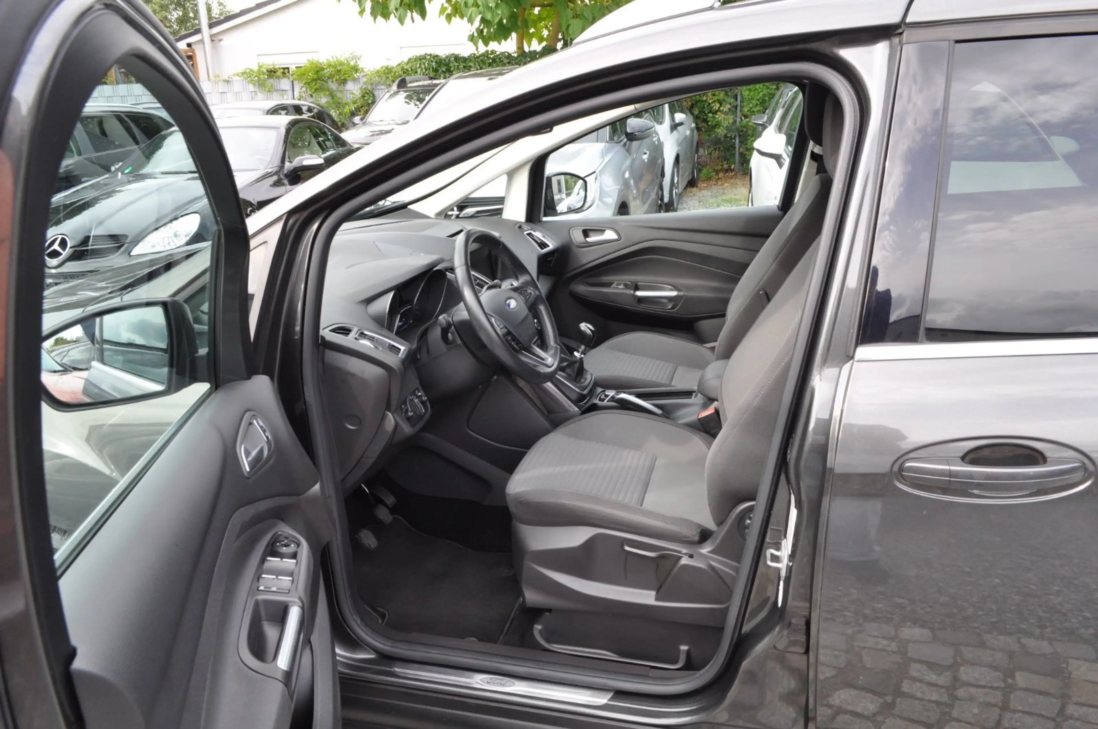 Ford Grand C-Max FORD Grand C-MAX Titanium /TÜV/AU NEU/7-SITZER — photo 7