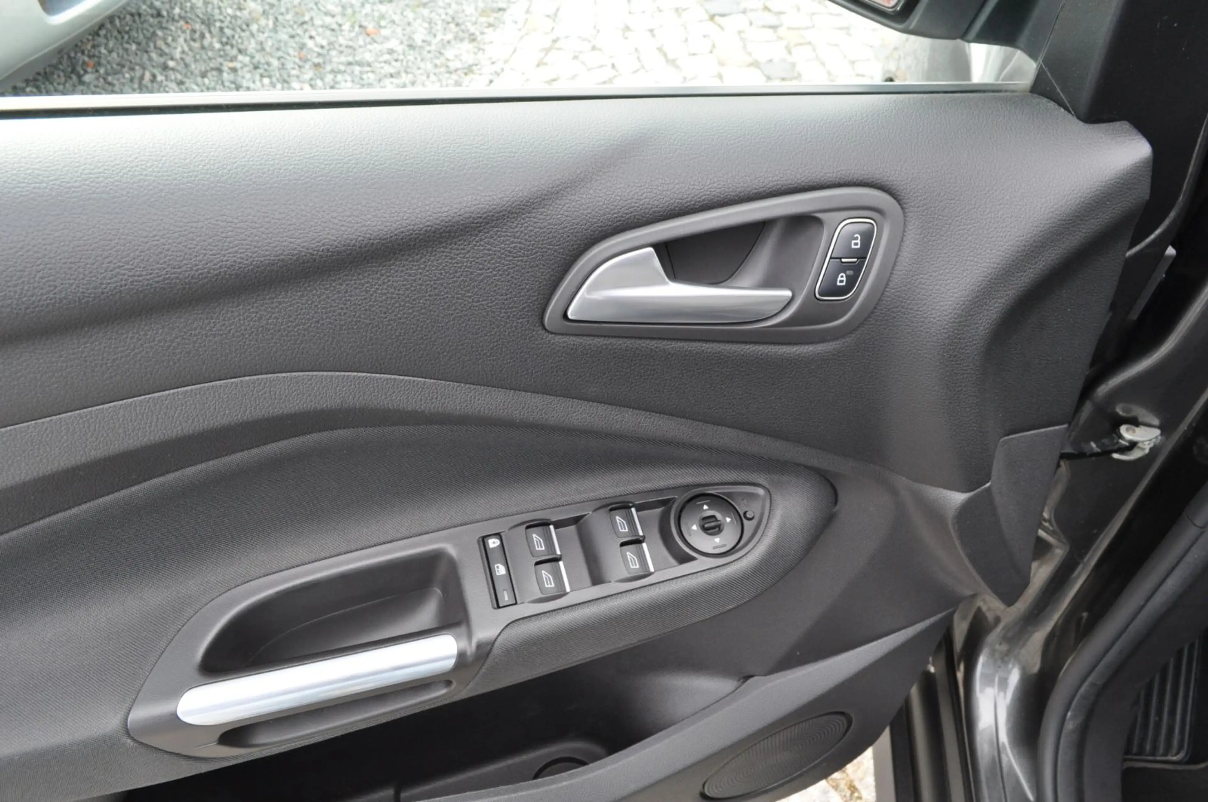 Ford Grand C-Max FORD Grand C-MAX Titanium /TÜV/AU NEU/7-SITZER — photo 16