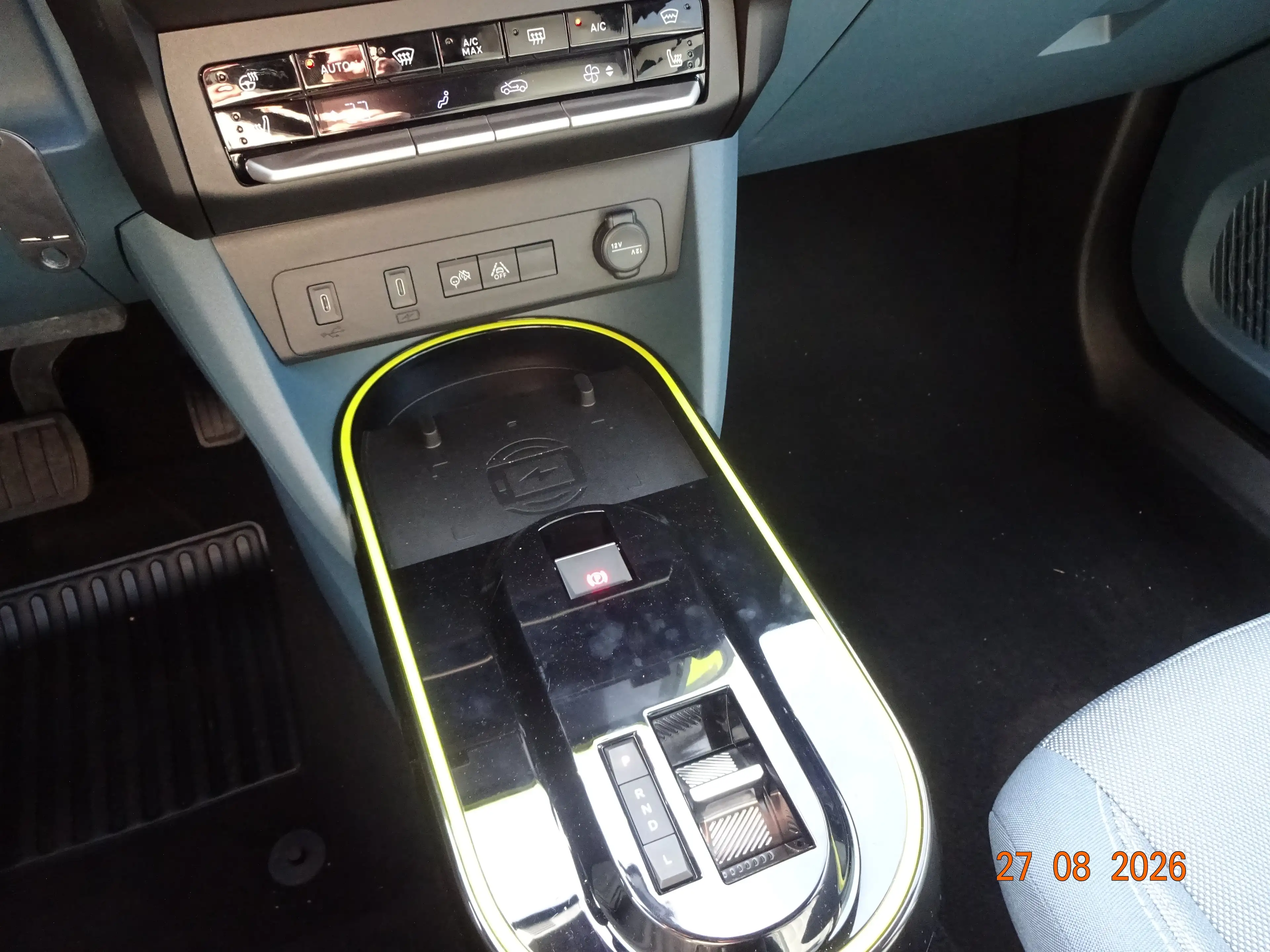 Fiat Grande Panda 1.2 Hybrid 74 kW La Prima — photo 11