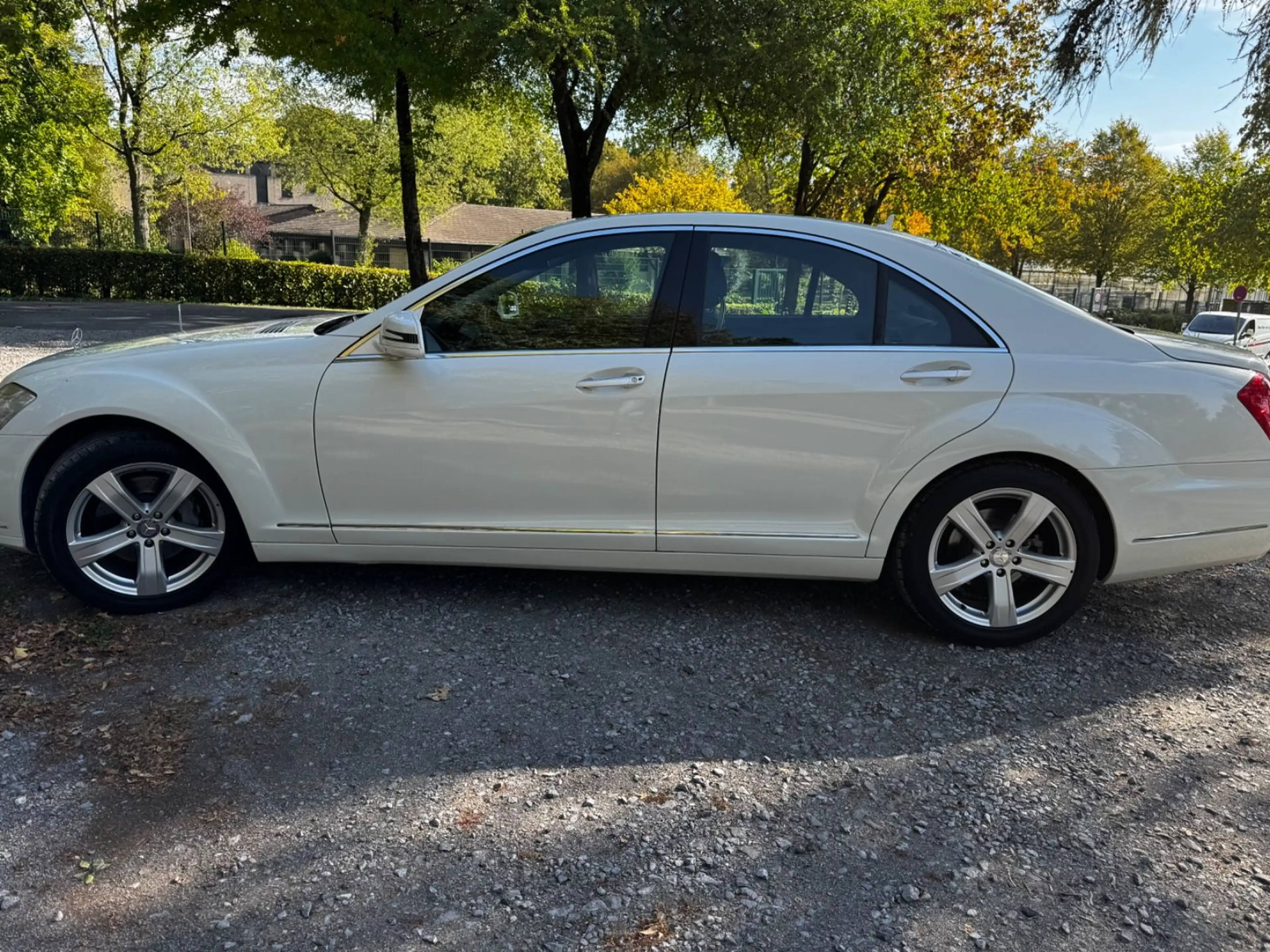 Mercedes-Benz S 400 Hybrid Japanimport mit 66000km! — photo 3