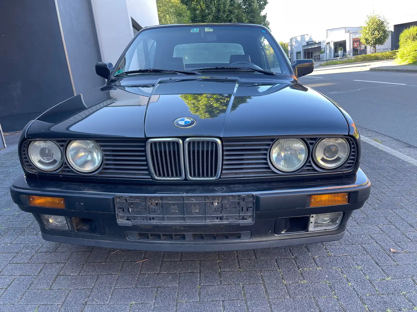 BMW 320 320i Black - 1
