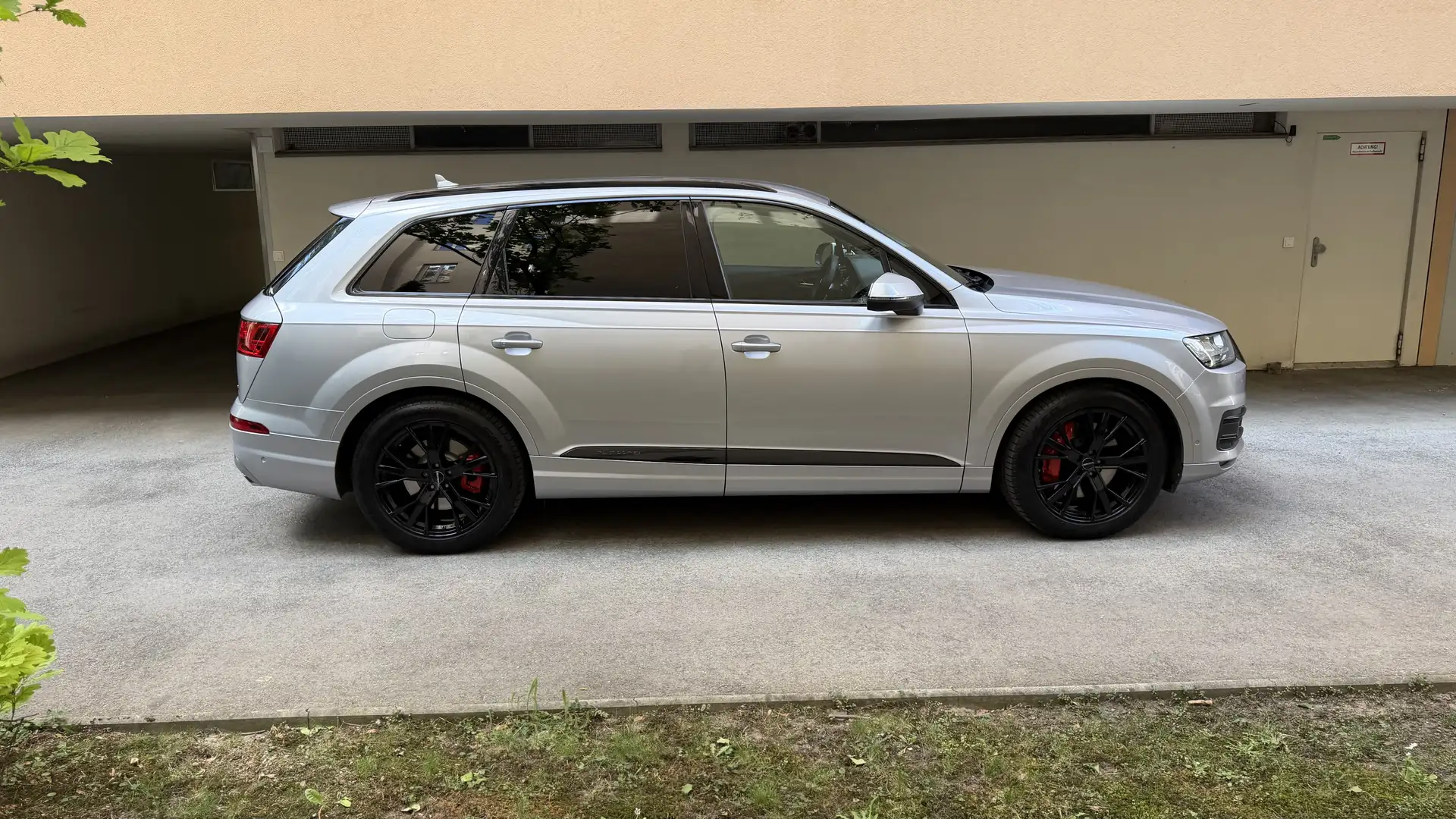 Audi Q7 3,0 TDI ultra quattro Tiptronic 7 Sitze - 2