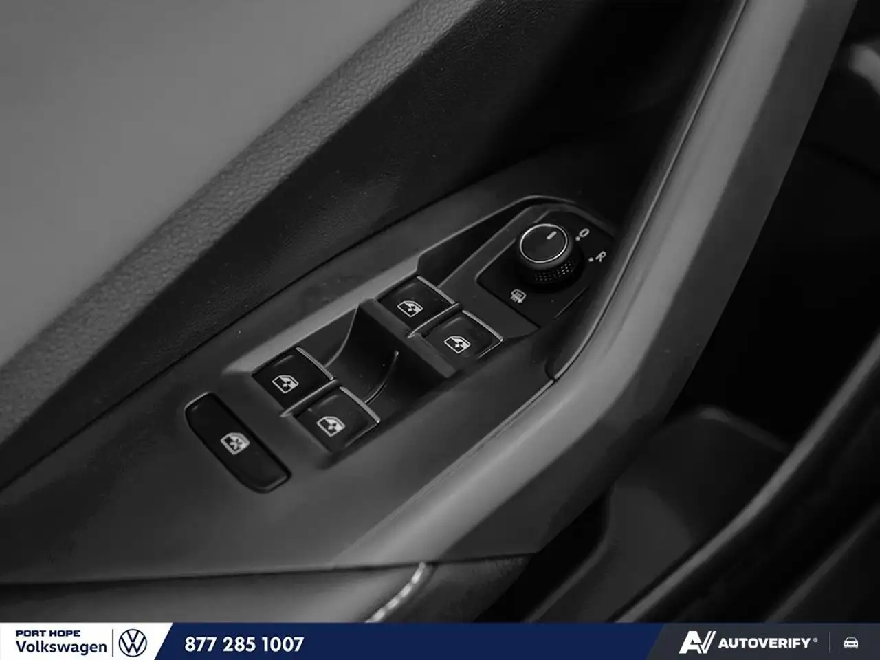 Volkswagen Jetta снимка Volkswagen Jetta