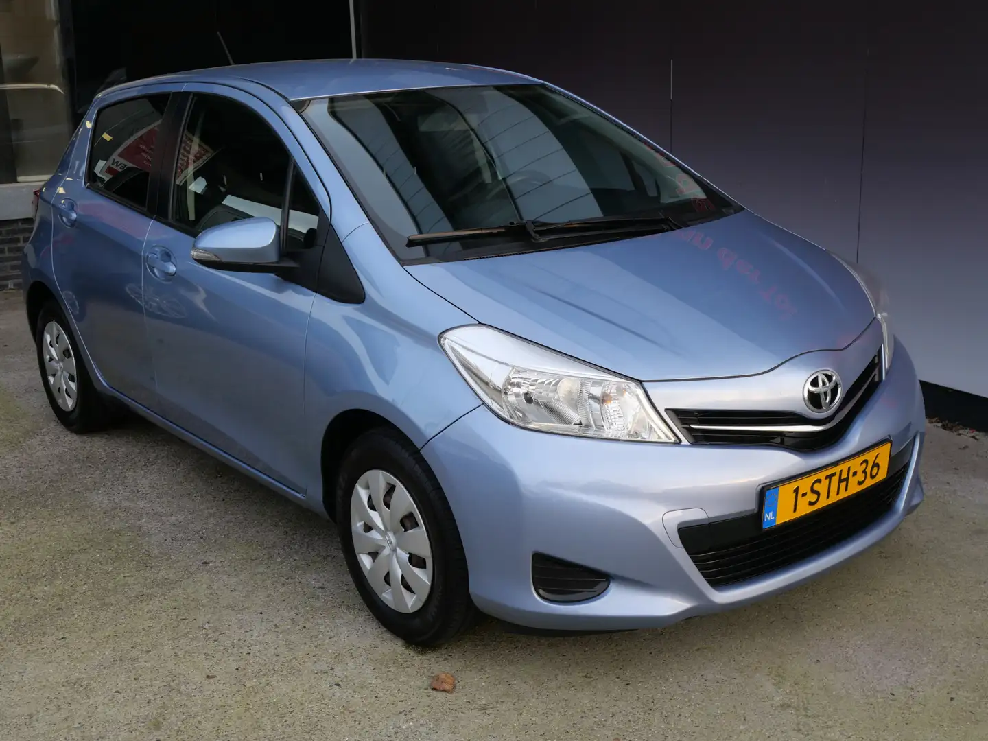 Toyota Yaris 1.0 VVT-i NOW | 5-DRS | AIRCO | NL-AUTO | 12-2013 Albastru - 2