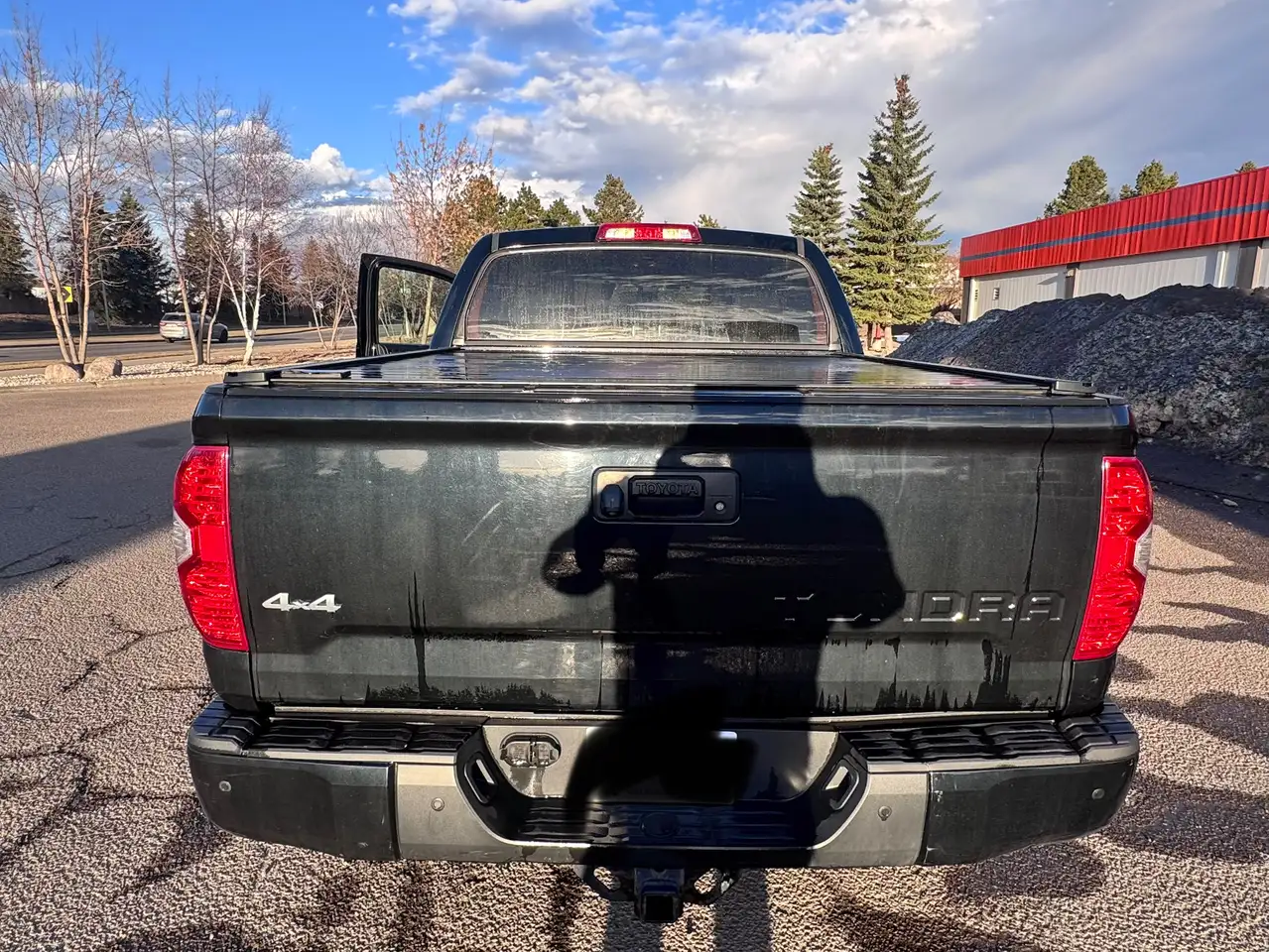 Toyota Tundra снимка Toyota Tundra