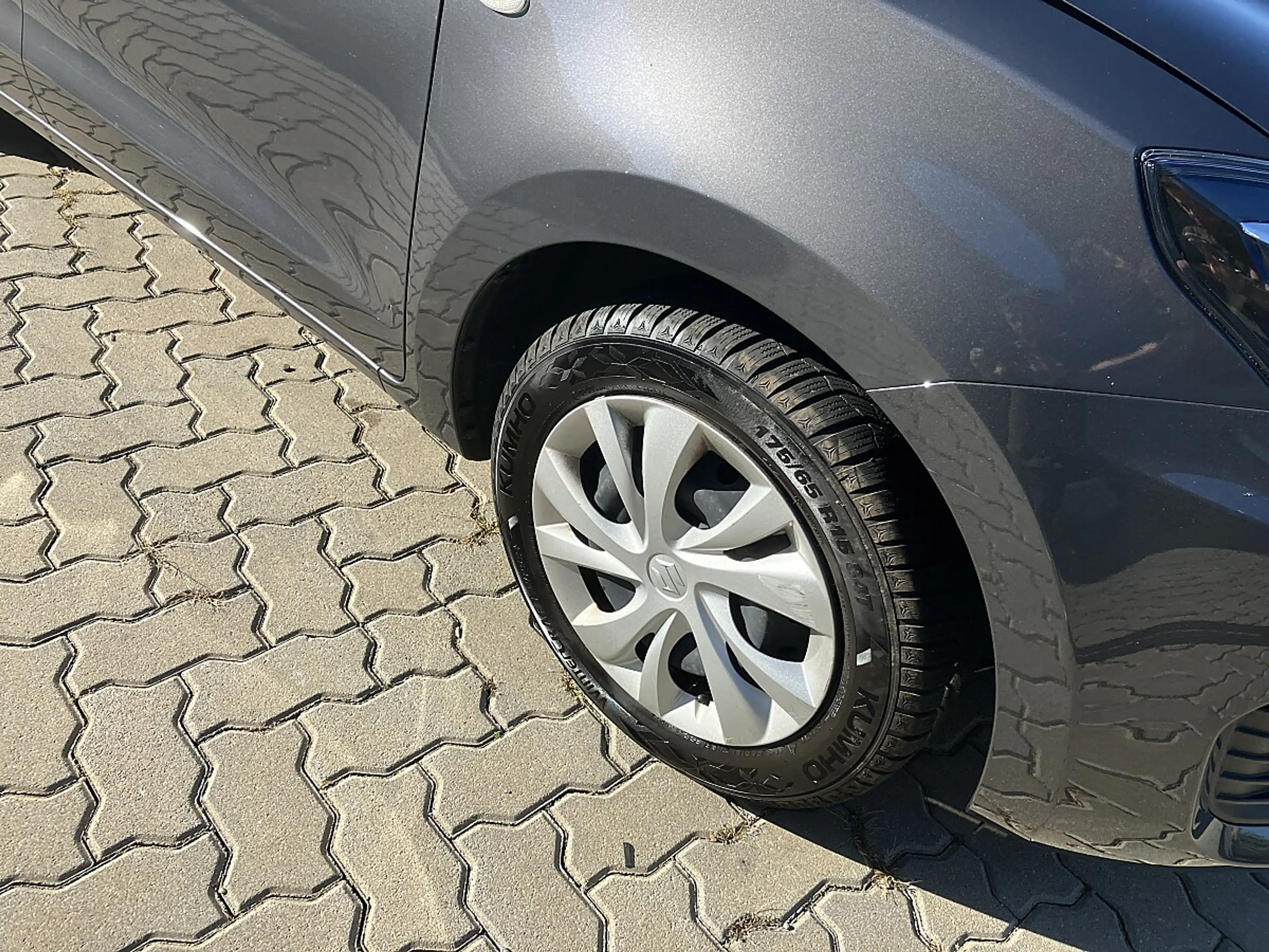 Suzuki Swift 1,2 Hybrid DualJet Clear — photo 3
