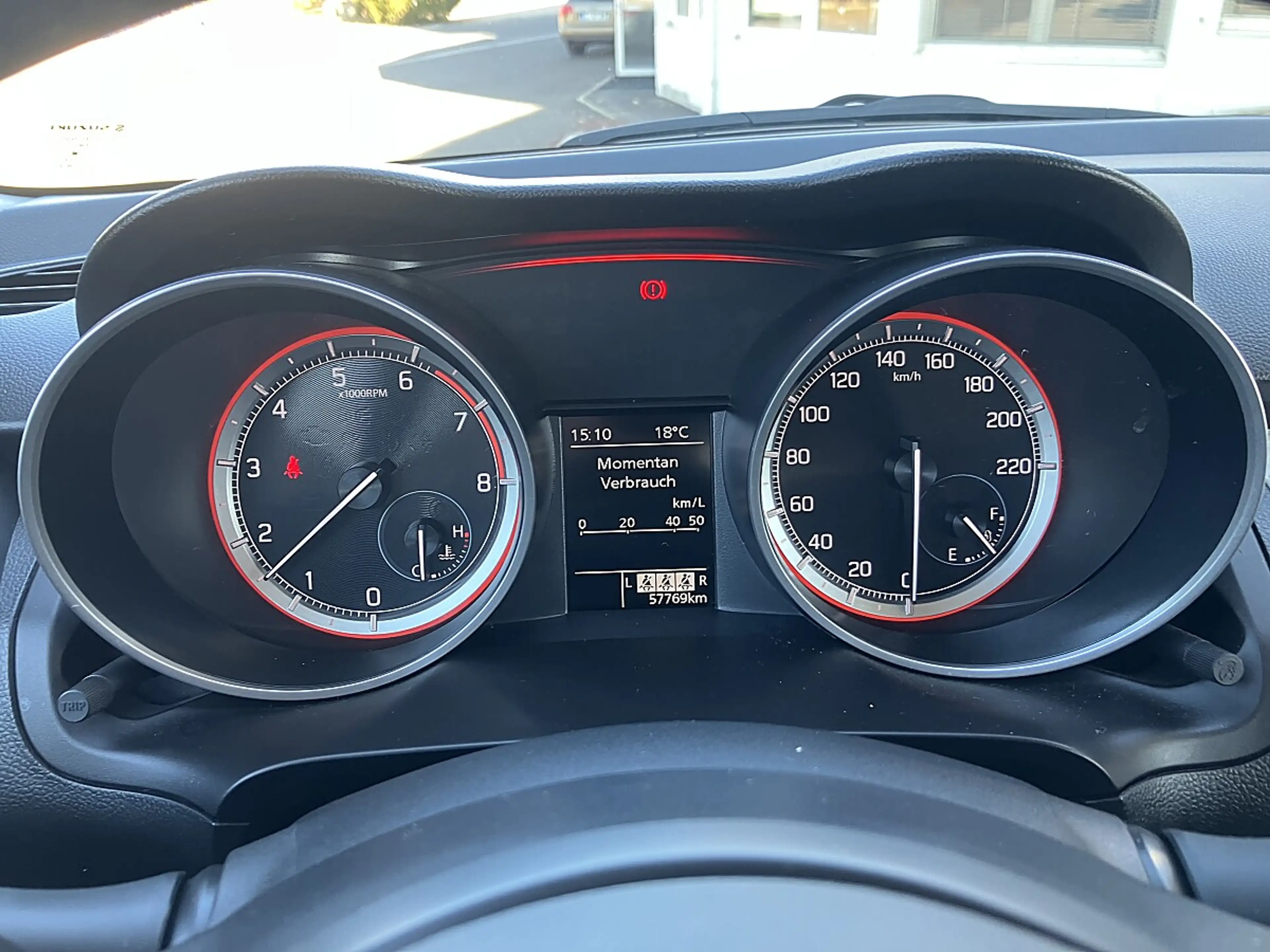 Suzuki Swift 1,2 Hybrid DualJet Clear — photo 12
