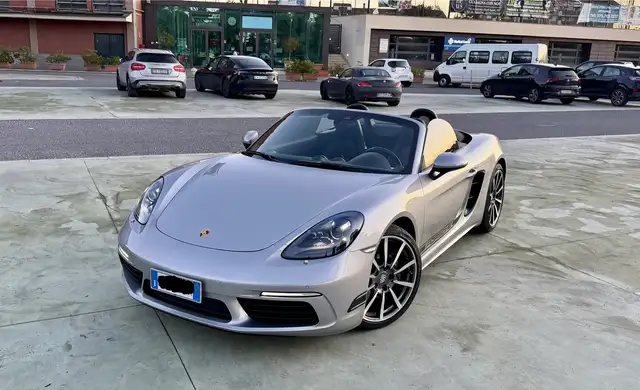 Porsche 718