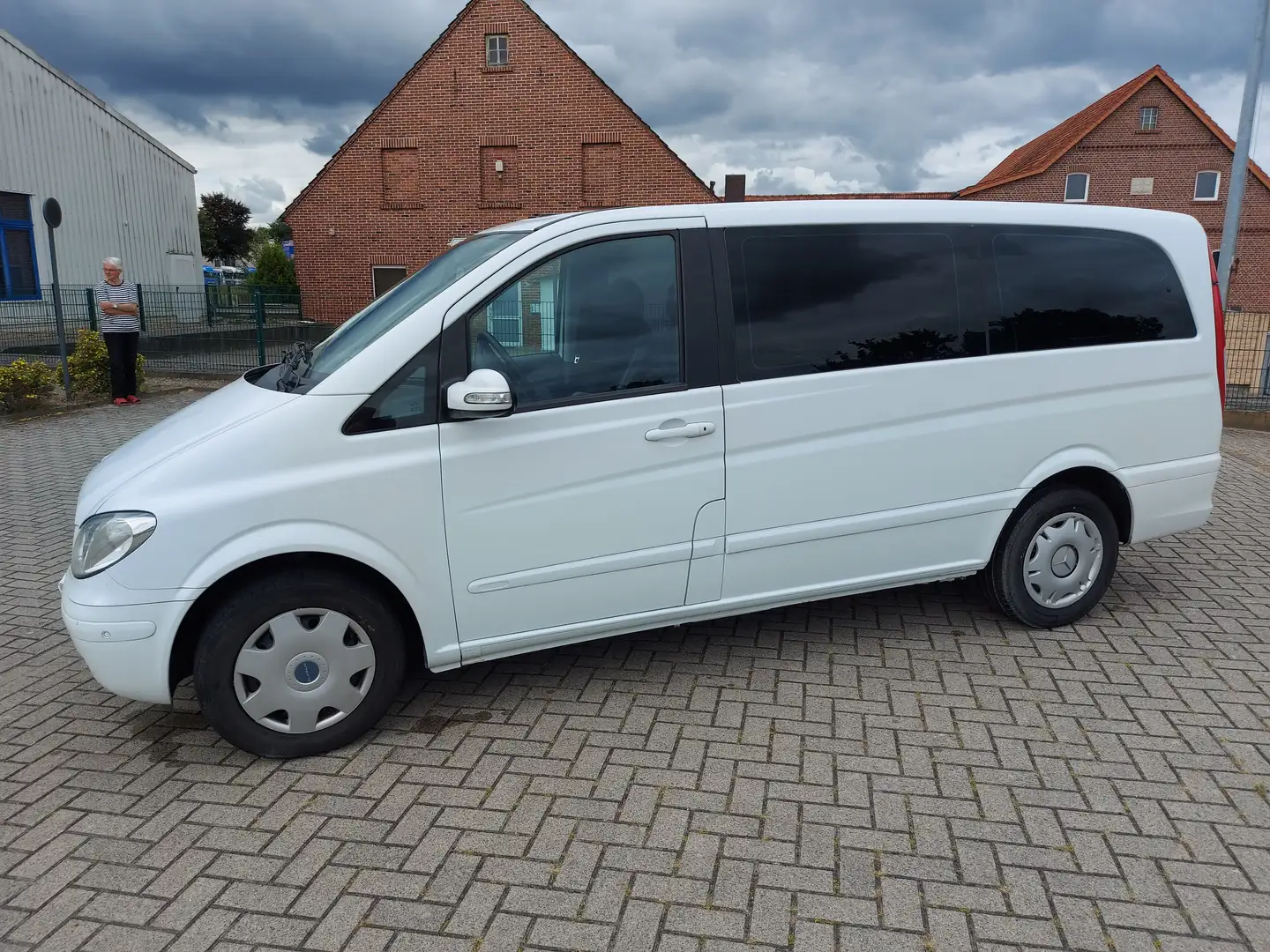 Mercedes-Benz Viano Viano Diesel 2.2 CDI kompakt Trend Weiß - 1