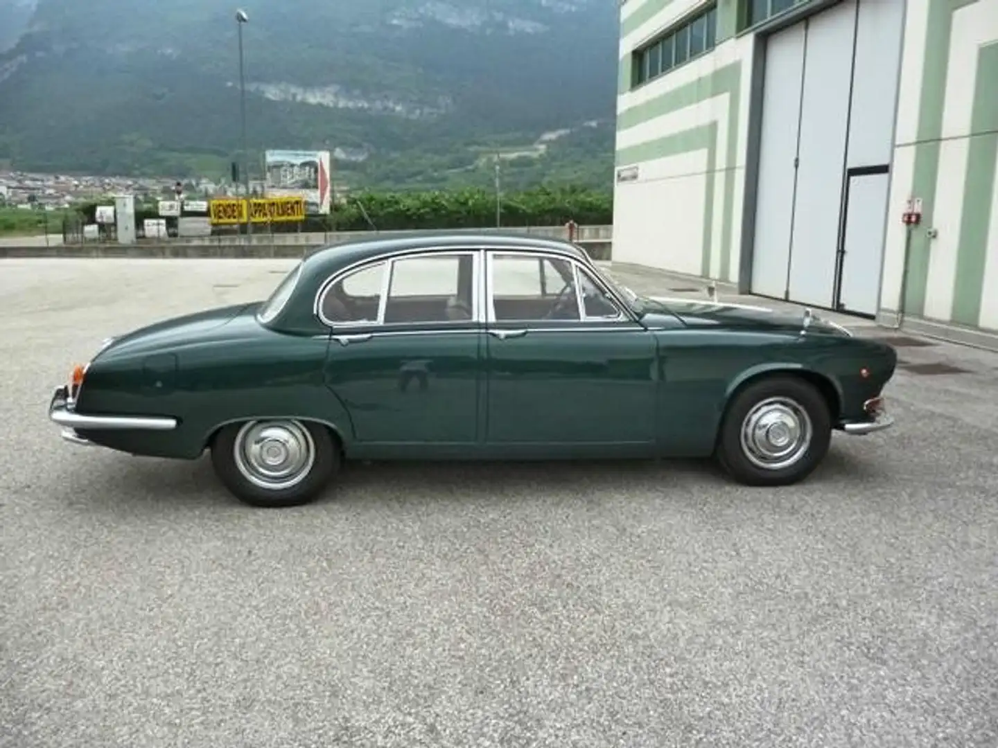 Jaguar Daimler Sovereign Verde - 1