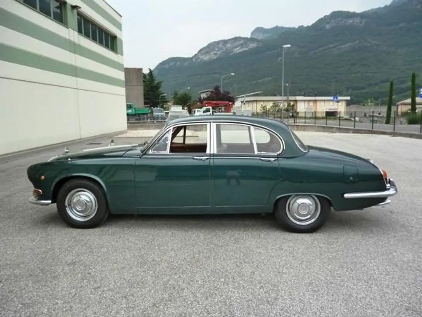 Jaguar Daimler Sovereign Verde - 2