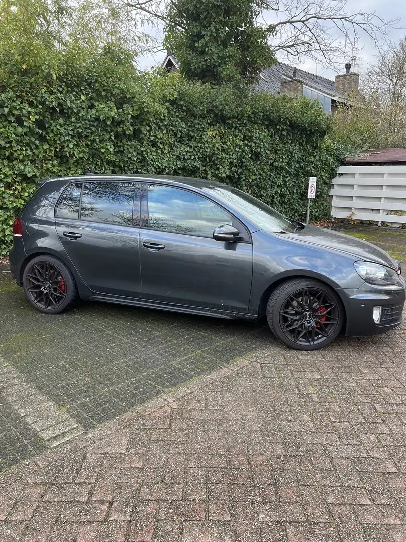 Volkswagen Golf GTI 2.0 DSG Edition 30 - 2