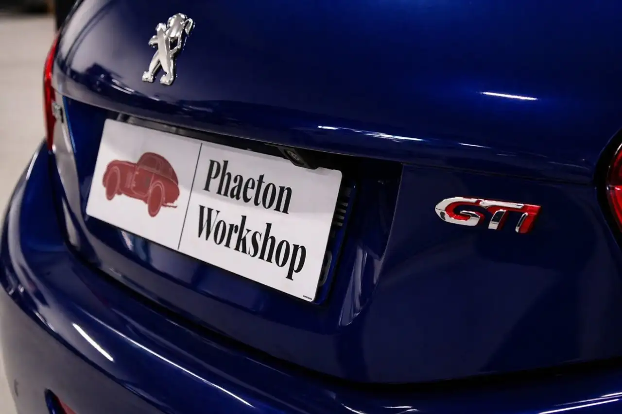 Peugeot 208 208 — photo 17