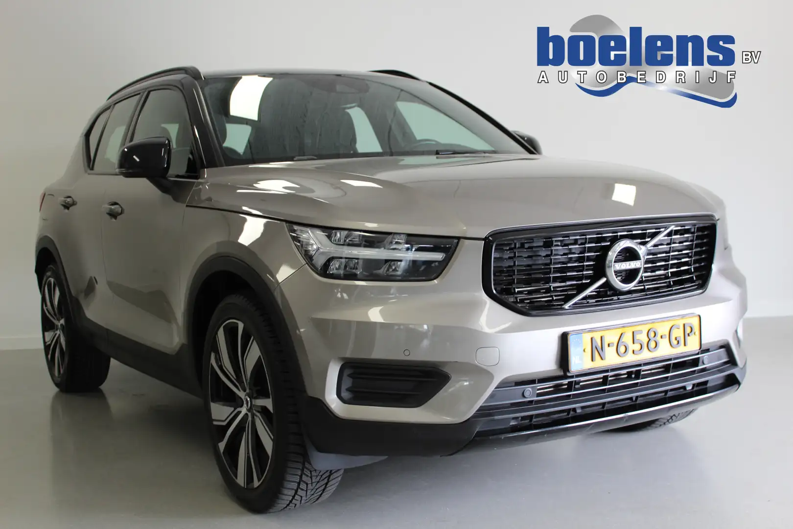 Volvo XC40 1.5 T4 Recharge R-Design | PEBBLE-GREY | ACC | NAV Gris - 1