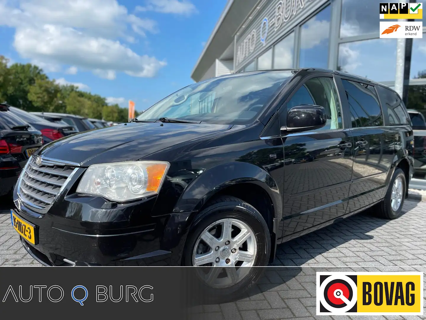 Chrysler Grand Voyager 3.8 V6 Touring | 7 Persoons | Automaat | TV's | Du Zwart - 1
