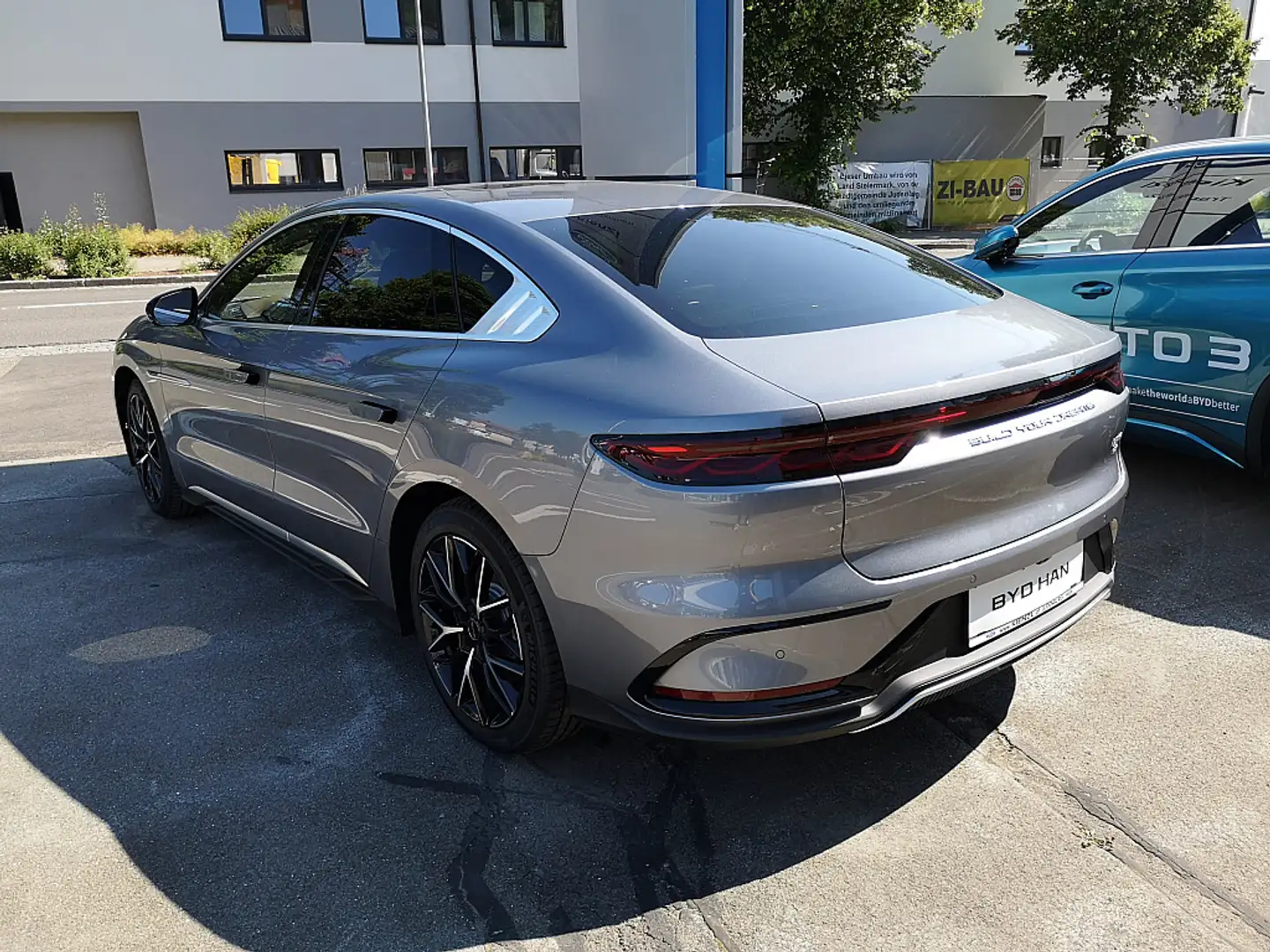 BYD Han 85,4 kWh Executive Gri - 2