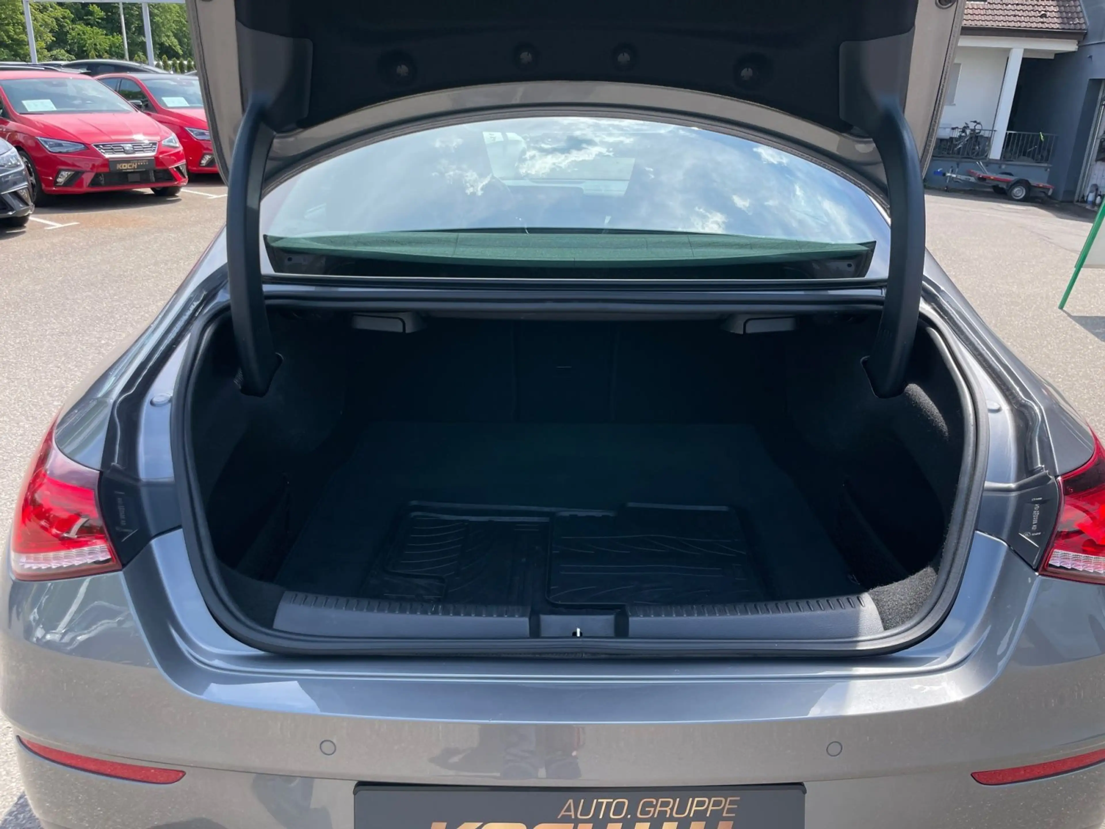 Mercedes-Benz CLA 220 AMG-Line AHK Kamera LED Navi — photo 12