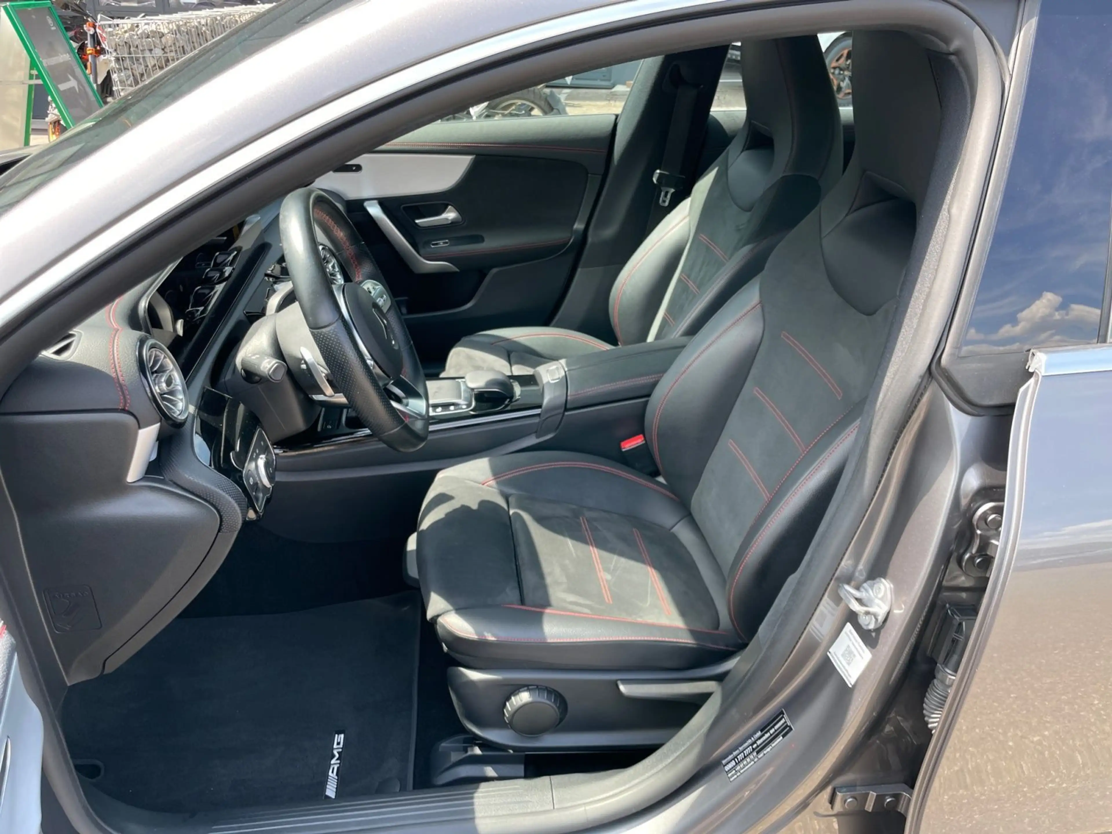 Mercedes-Benz CLA 220 AMG-Line AHK Kamera LED Navi — photo 7