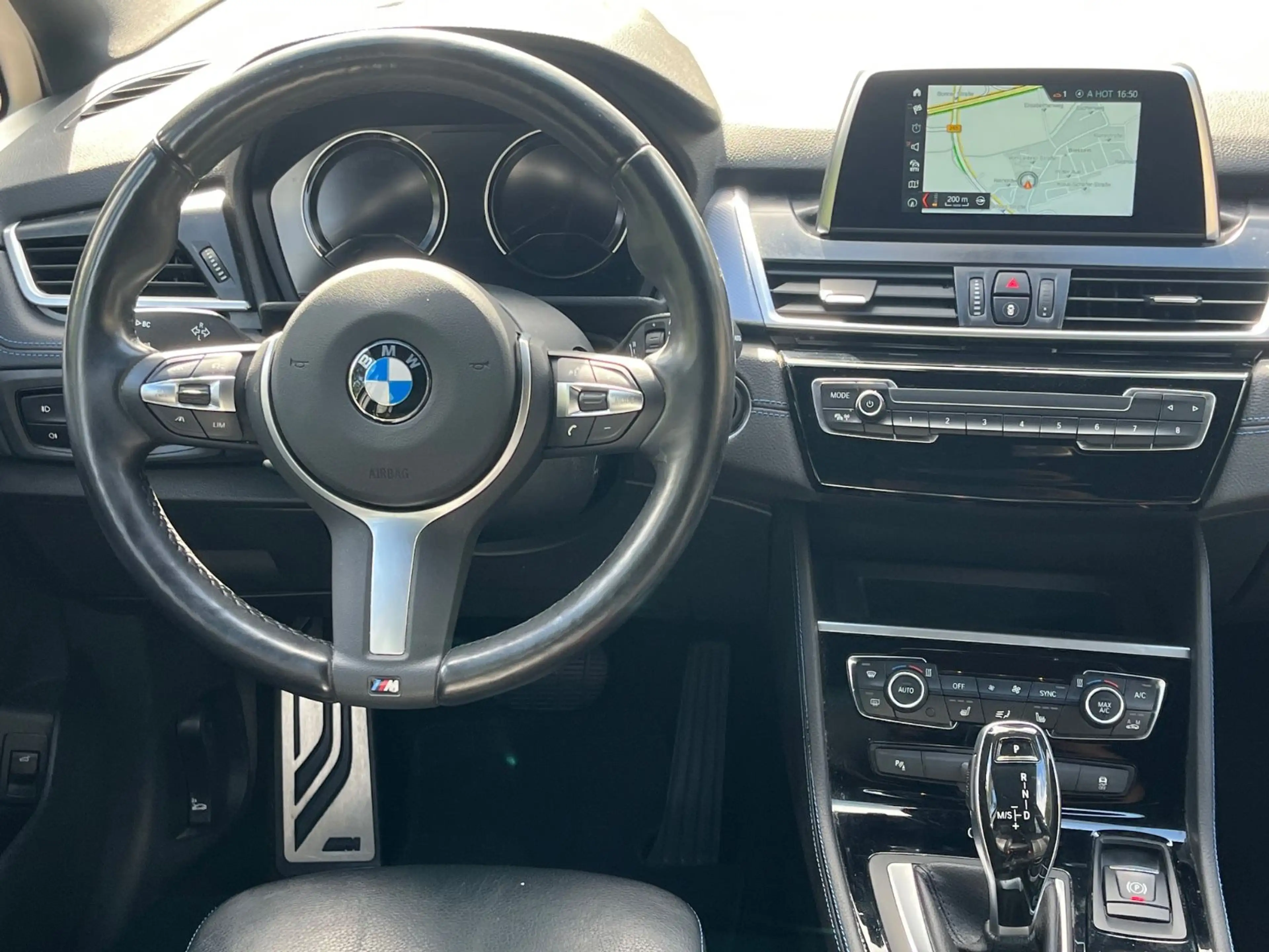 BMW 220 d Gran Tourer Aut M SPORTPAKET LED NAVI ACC — photo 13