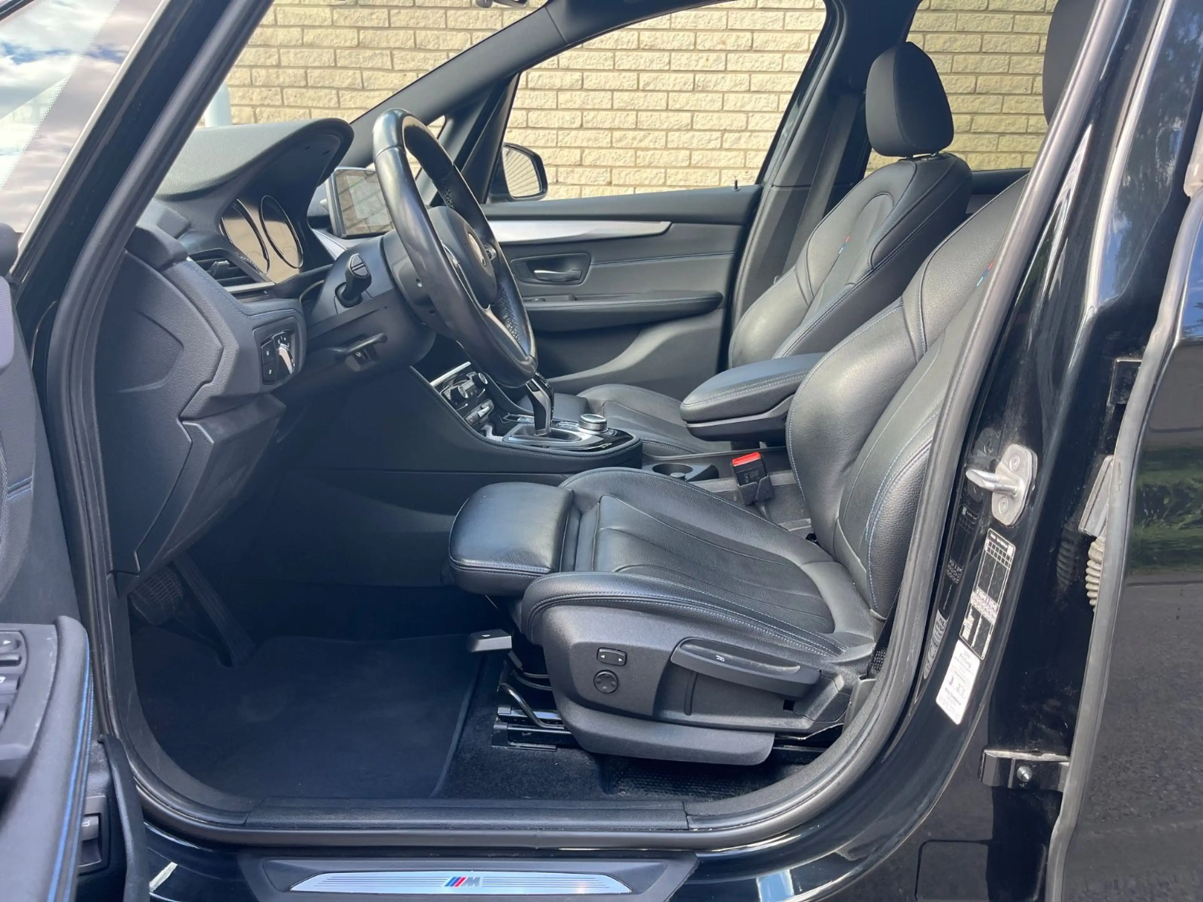 BMW 220 d Gran Tourer Aut M SPORTPAKET LED NAVI ACC — photo 8