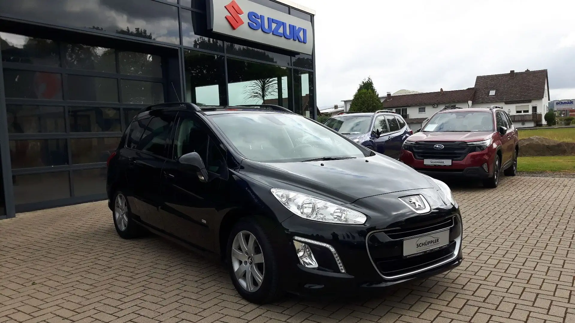 Peugeot 308 SW 2,0 HDI Active Schwarz - 2