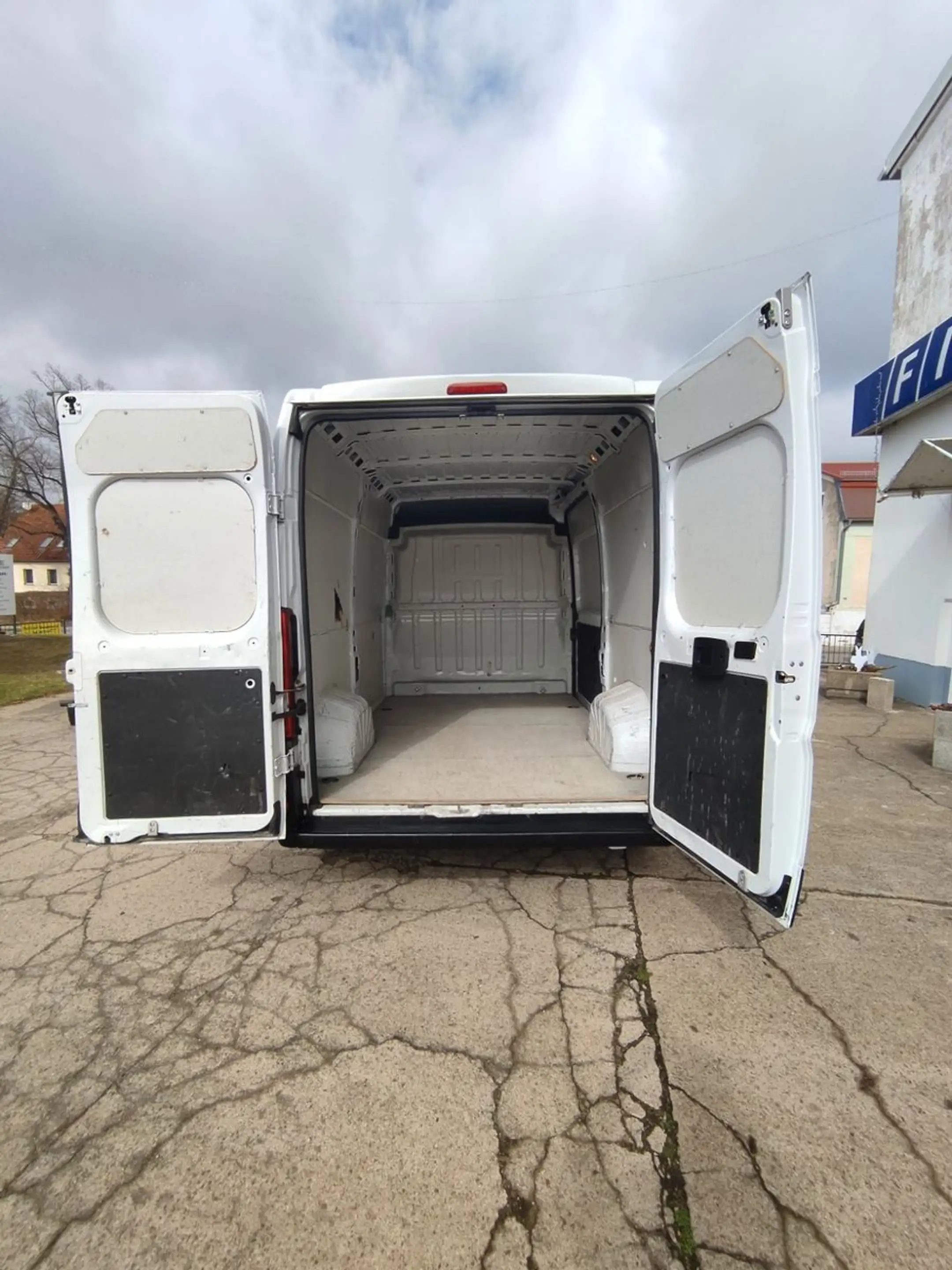 Opel Movano C L2H2 3,5t Selection Klima PDC Tempomat — photo 14
