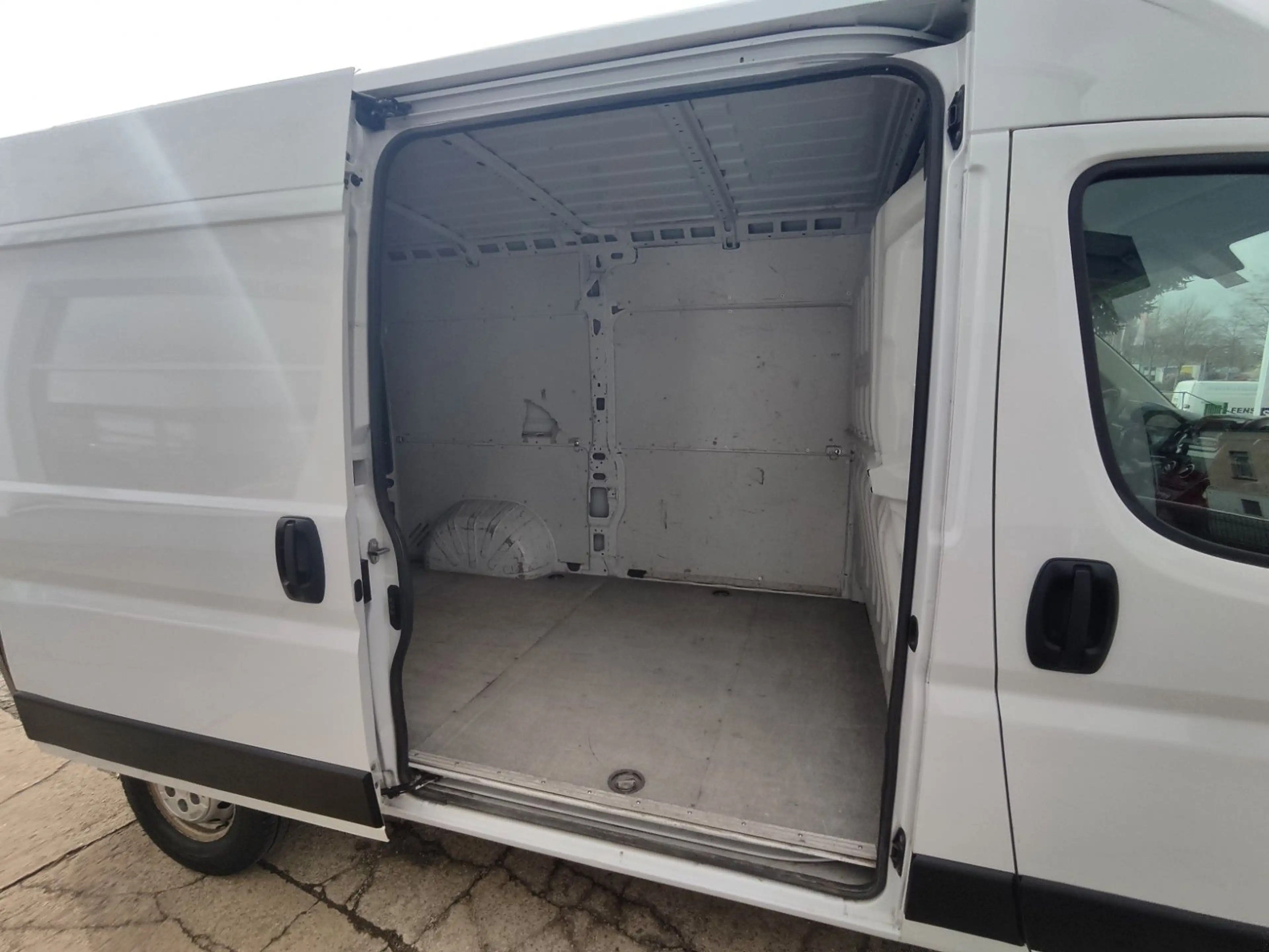Opel Movano C L2H2 3,5t Selection Klima PDC Tempomat — photo 12