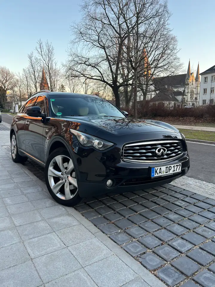 Infiniti FX