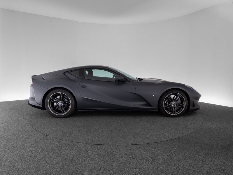 Ferrari 812 Superfast FERRARI SINGEN — photo 3