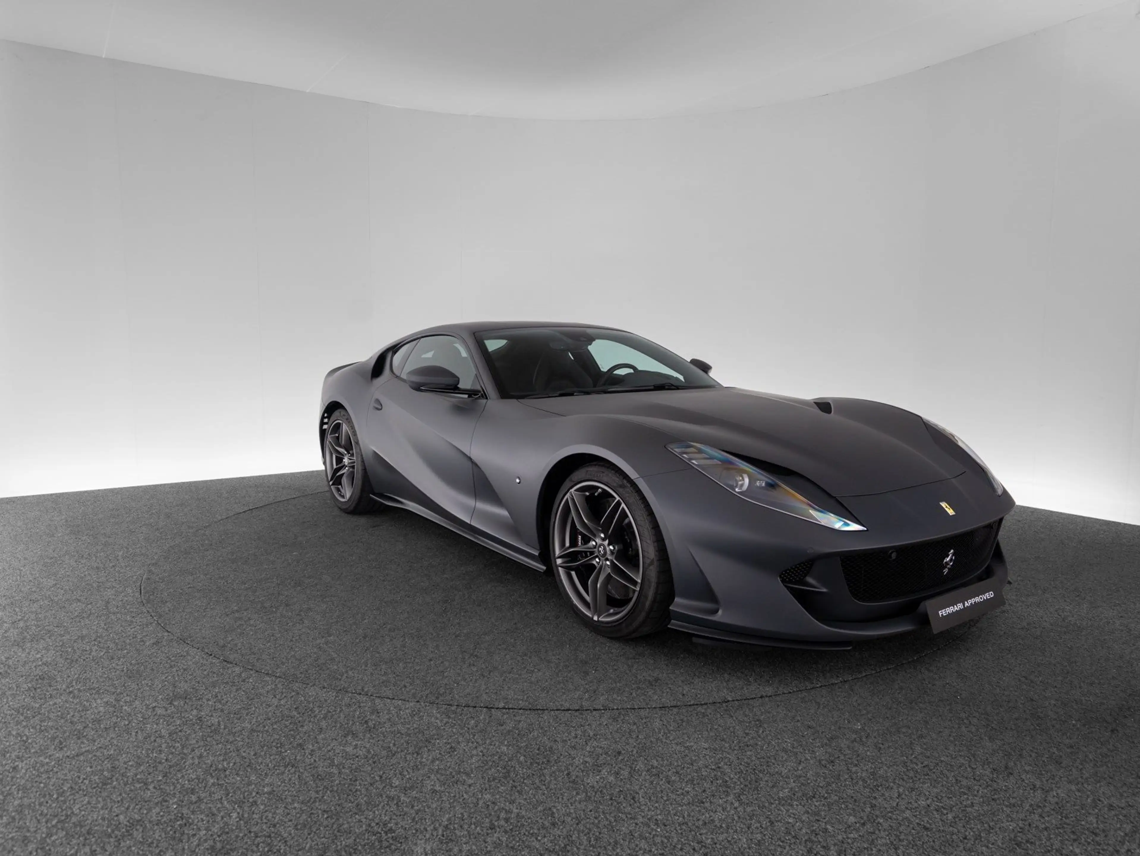 Ferrari 812 Superfast FERRARI SINGEN — photo 4