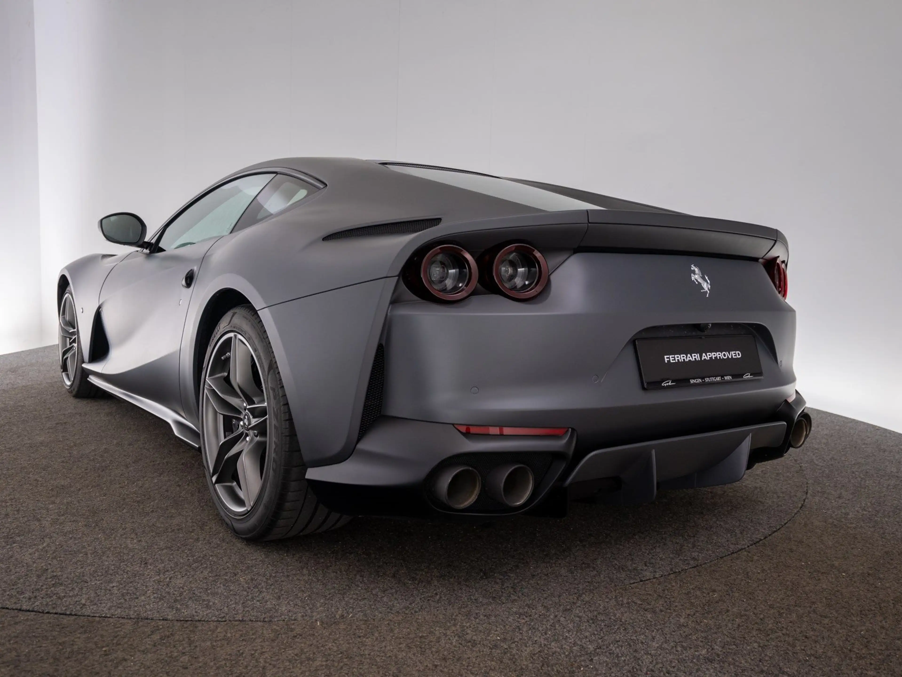 Ferrari 812 Superfast FERRARI SINGEN — photo 6