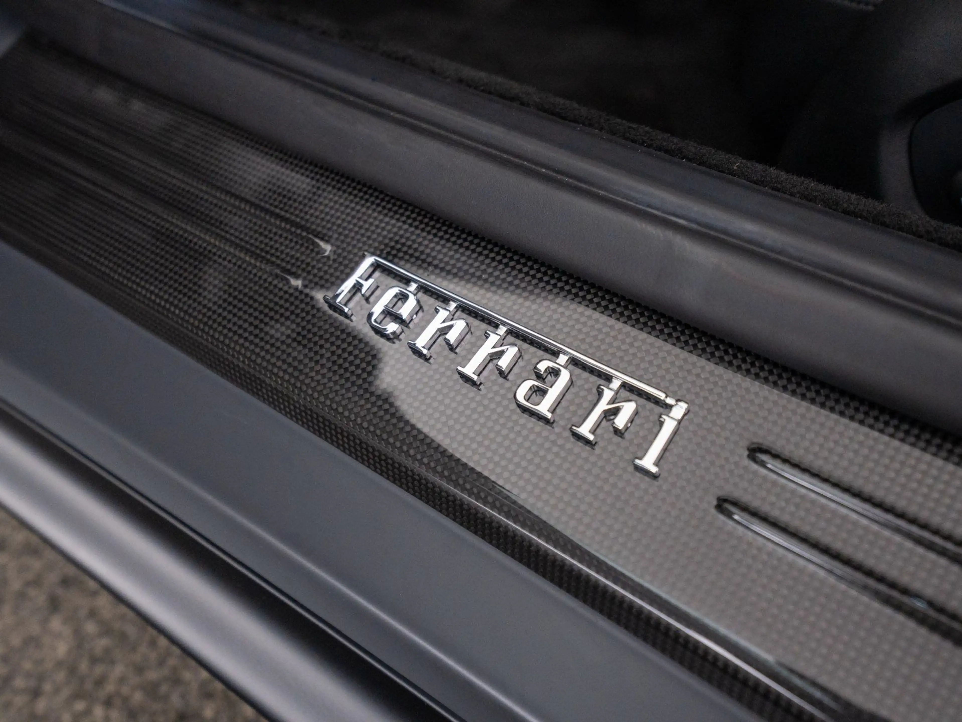 Ferrari 812 Superfast FERRARI SINGEN — photo 11