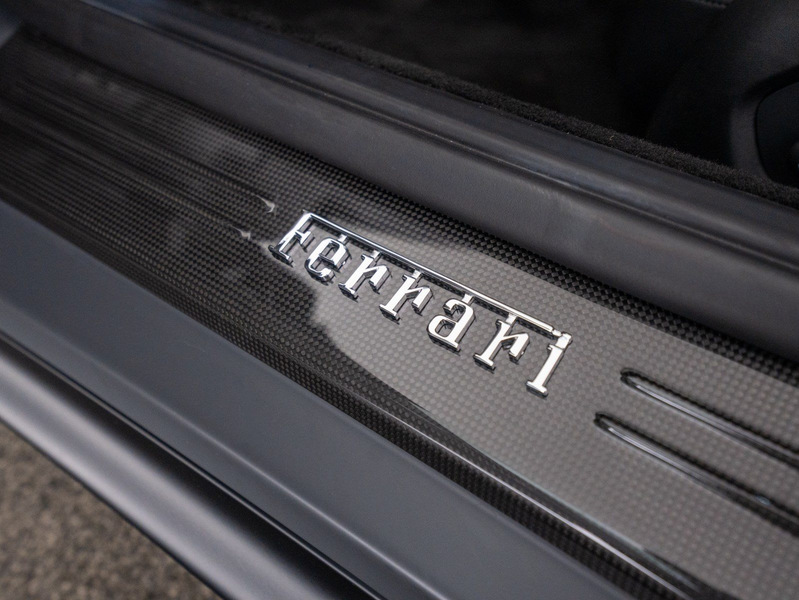 Ferrari 812 Superfast FERRARI SINGEN — photo 11
